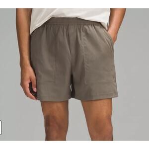 Lululemon Bowline Short 5" Woven Nomad Brown Men's Size M